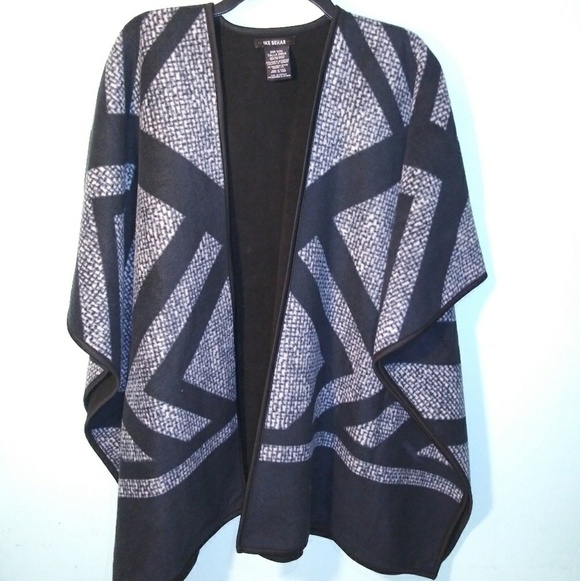Ike Behar Sweaters - Ike Behar Fleece Shawl Blanket Very Soft & warm